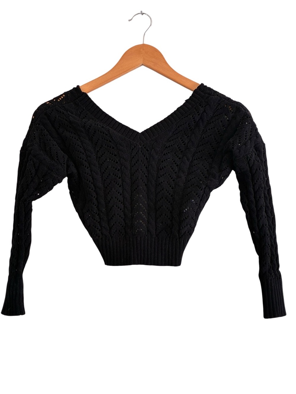Franki by Francesca’s | Black cropped open knit long sleeve twist back sweater